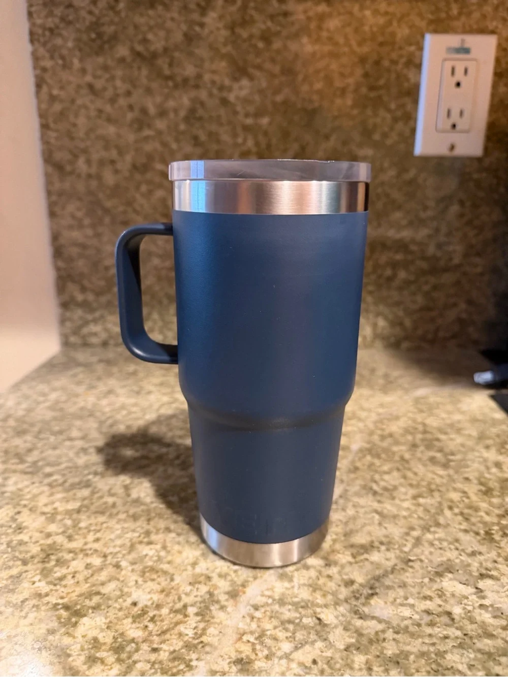 Yeti Rambler 20oz Travel Mug with extra Stronghold Lid